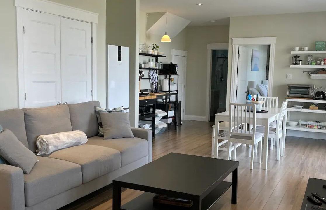 Photo of Livingroom in Halifax County