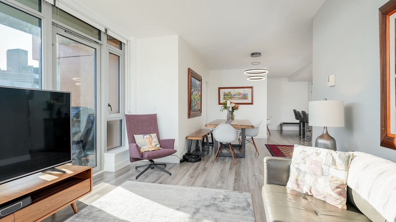 Photo of Livingroom in Downtown Victoria