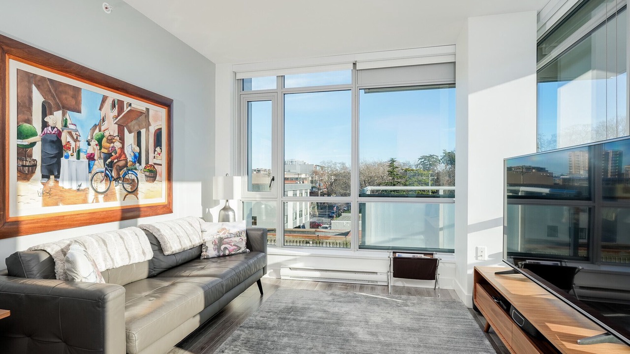Photo of Livingroom in Downtown Victoria