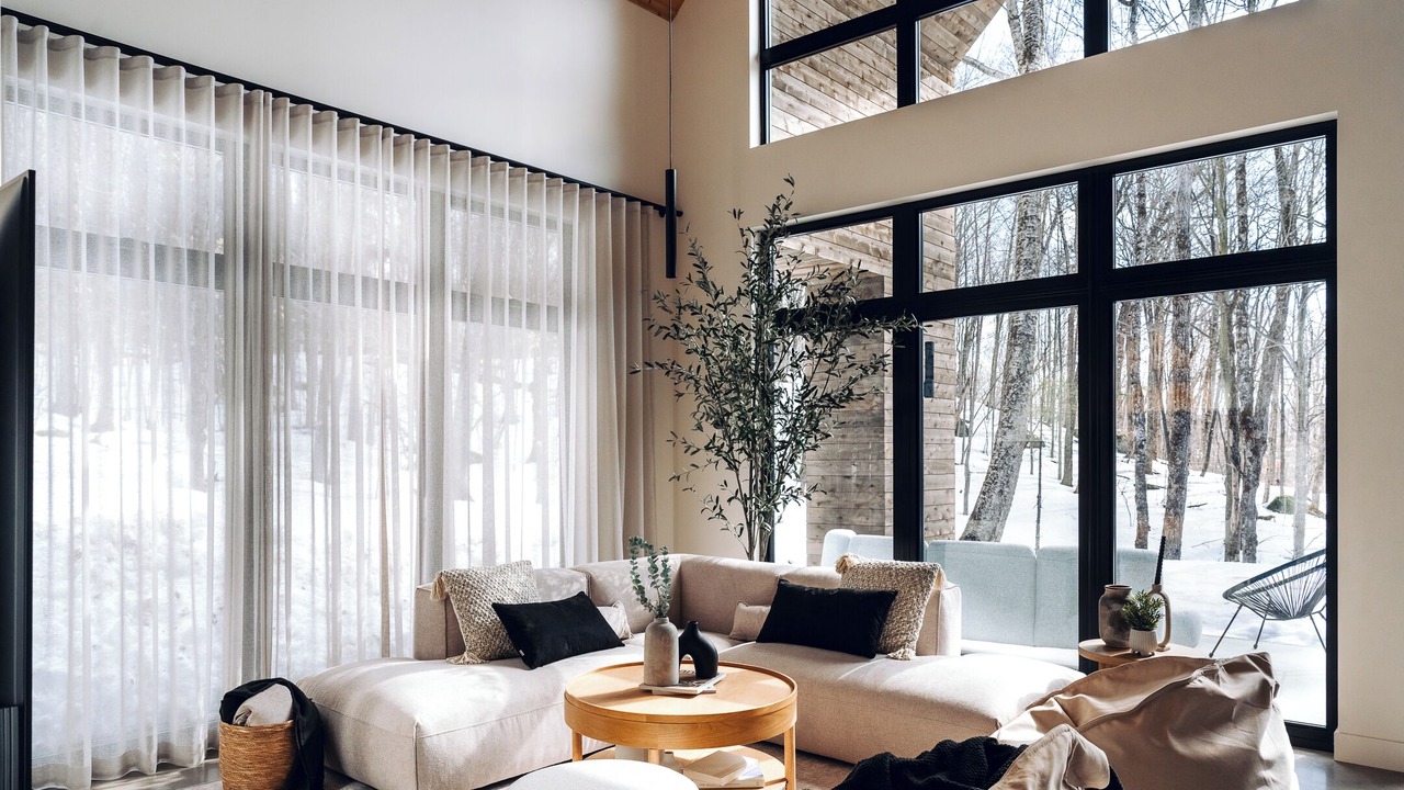 Photo of Livingroom in Val-des-Lacs