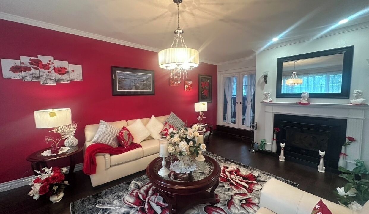 Photo of Livingroom in Terra Nova