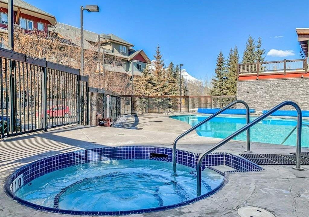 Photo of Outdoor in Cougar Creek