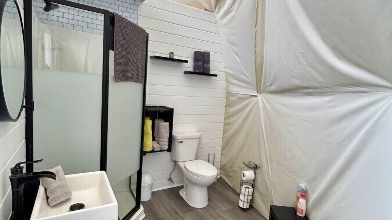 Photo of Bathroom in West Bay