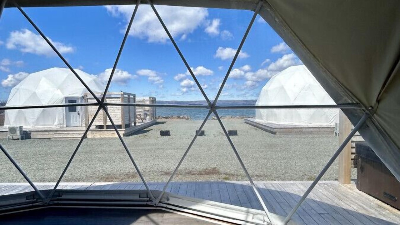 Photo of Patio Balcony in West Bay