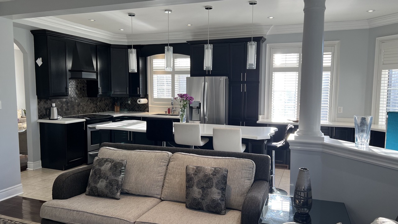 Photo of Livingroom in Churchill Meadows