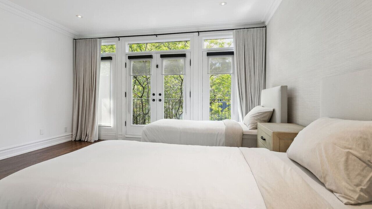 Photo of Bedroom in Yorkville