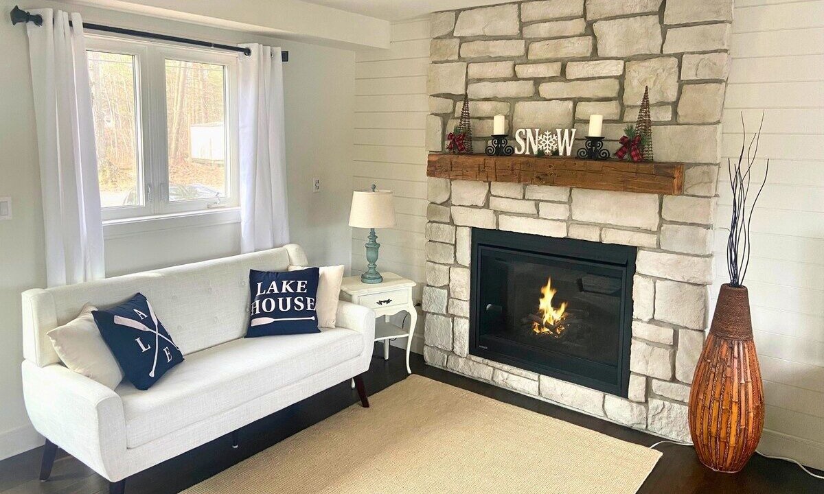 Photo of Livingroom in Washago
