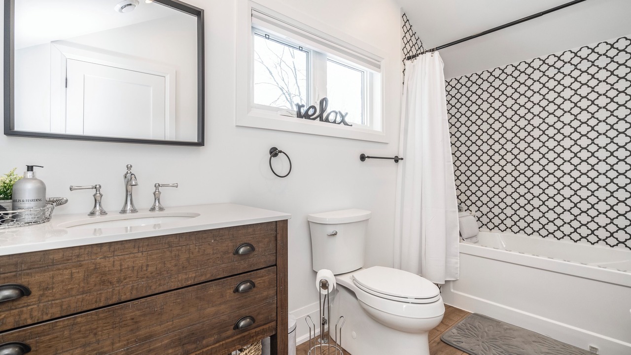 Photo of Bathroom in Cumberland Beach