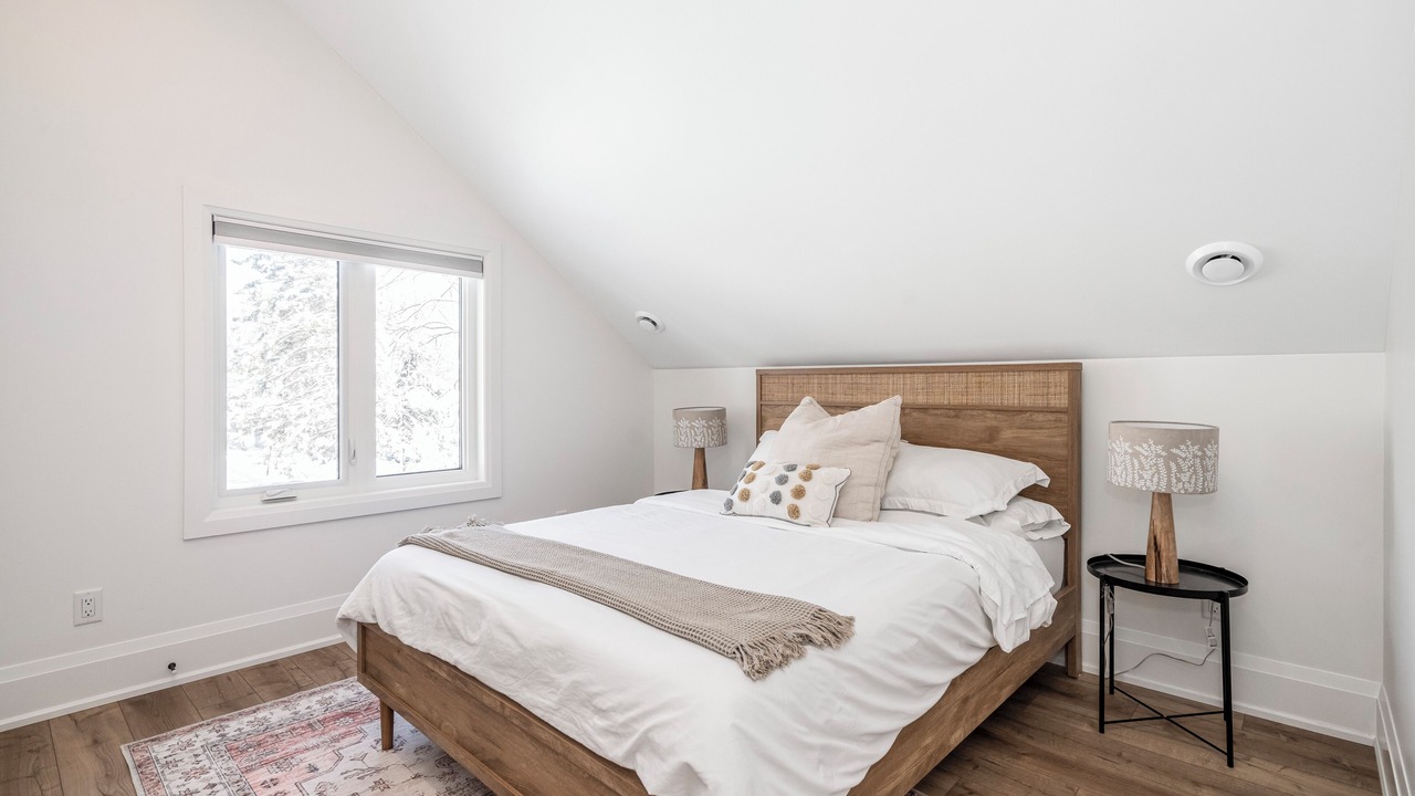 Photo of Bedroom in Cumberland Beach