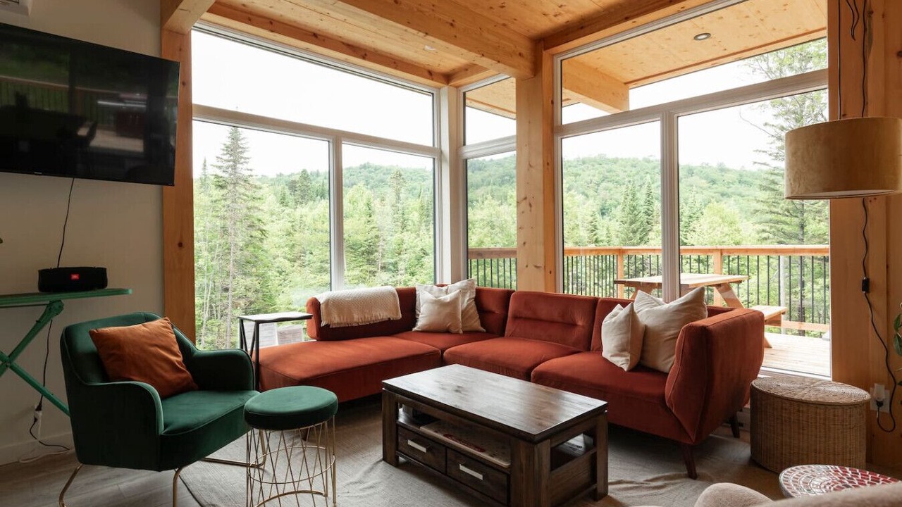Photo of Livingroom in St-Adolphe-d'Howard