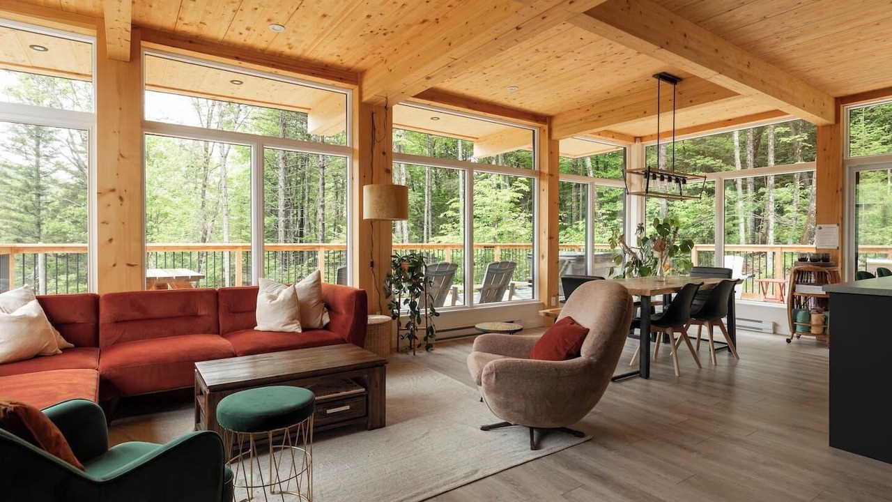 Photo of Livingroom in St-Adolphe-d'Howard