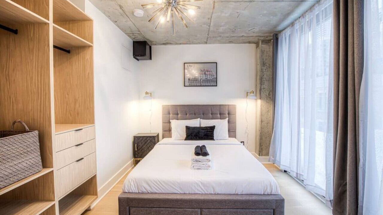 Photo of Bedroom in International District