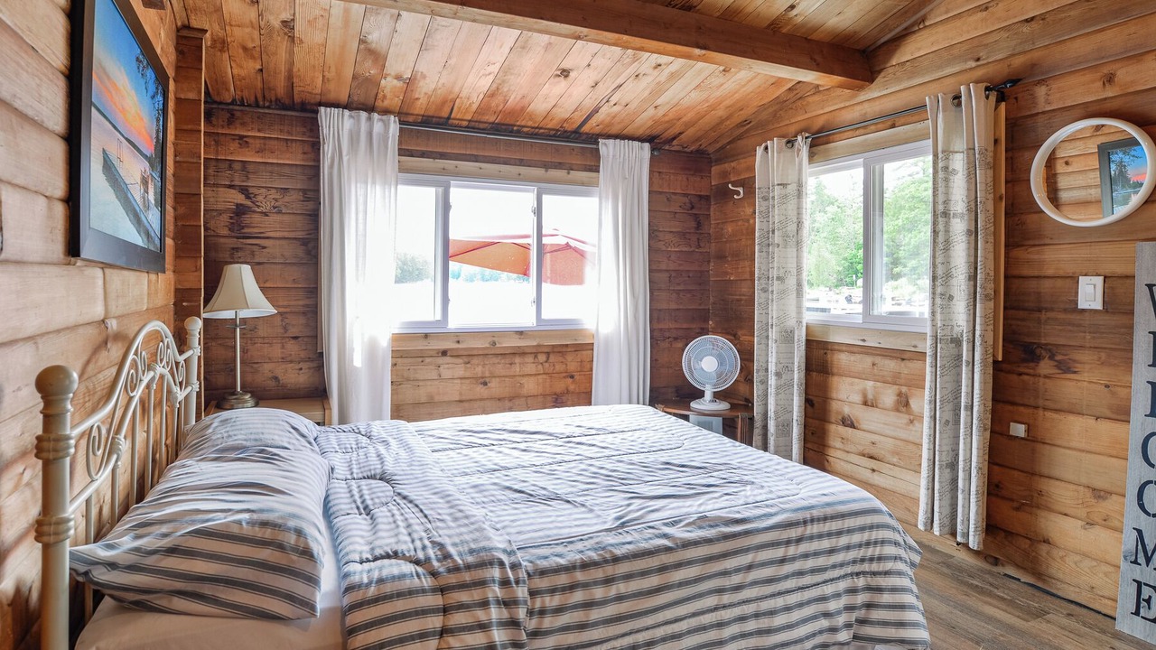 Photo of Bedroom in Severn