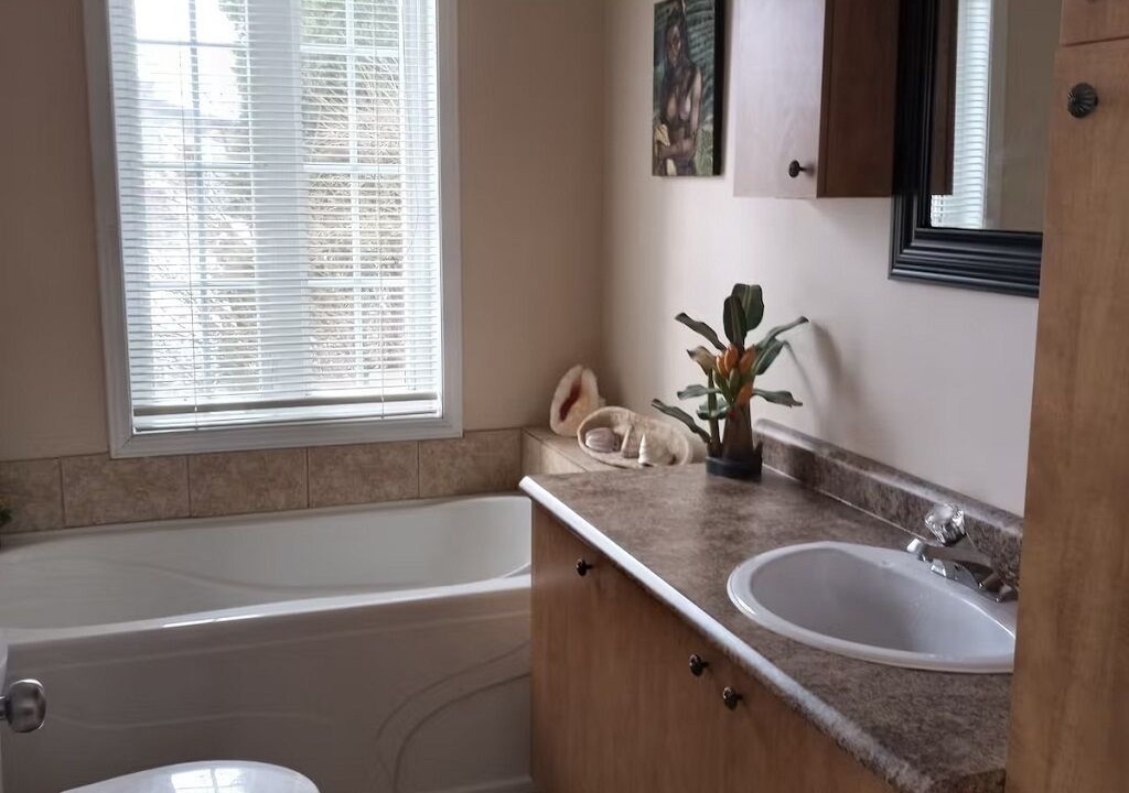 Photo of Bathroom in Rock Forest