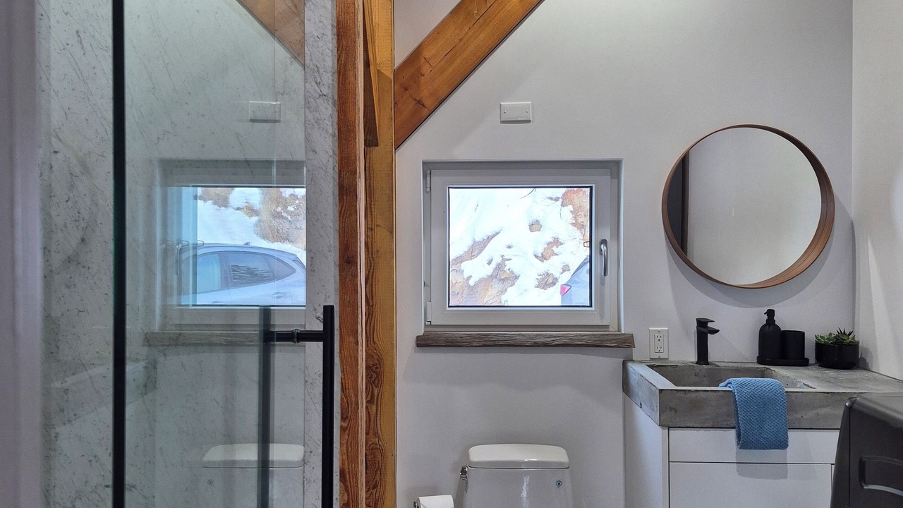 Photo of Bathroom in Golden