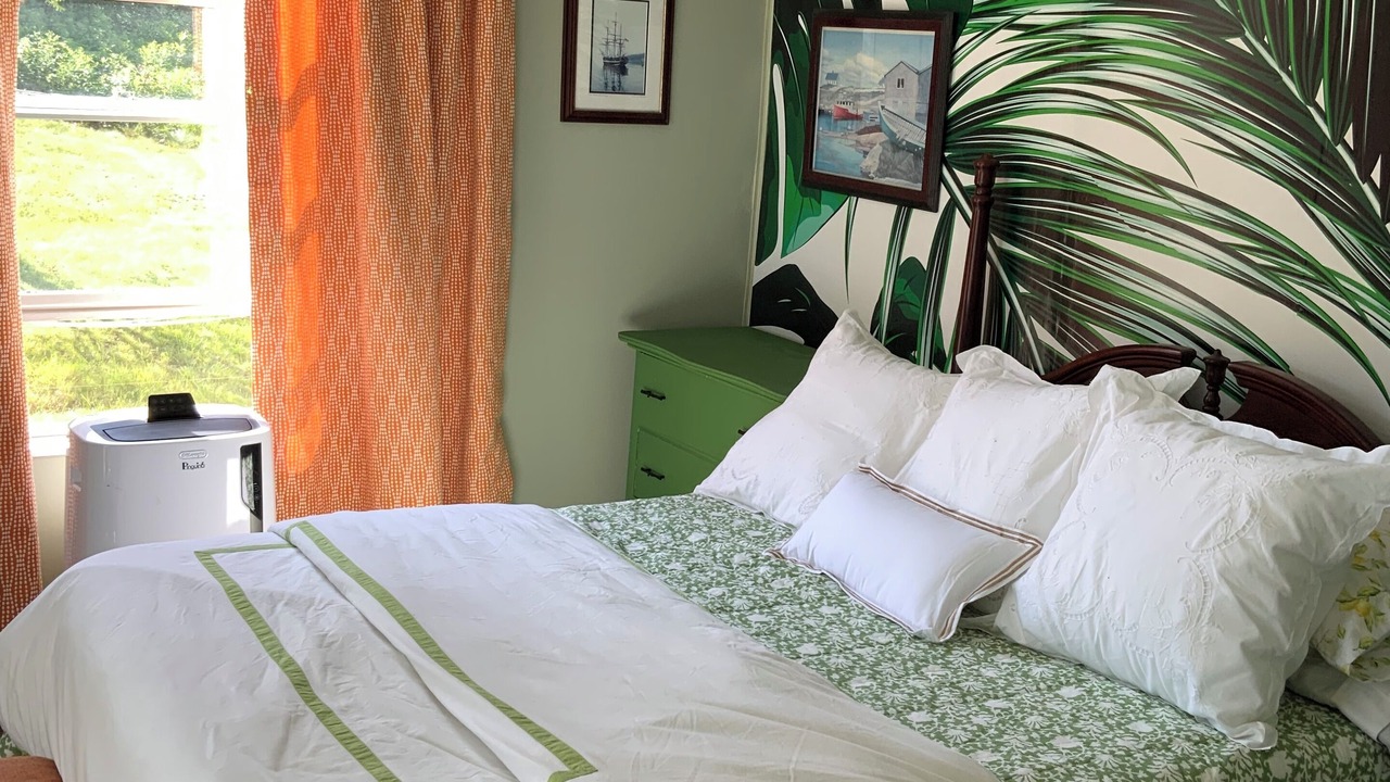 Photo of Bedroom in Spencers Island