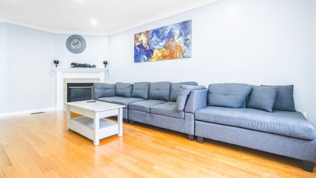 Photo of Livingroom in Vaughan