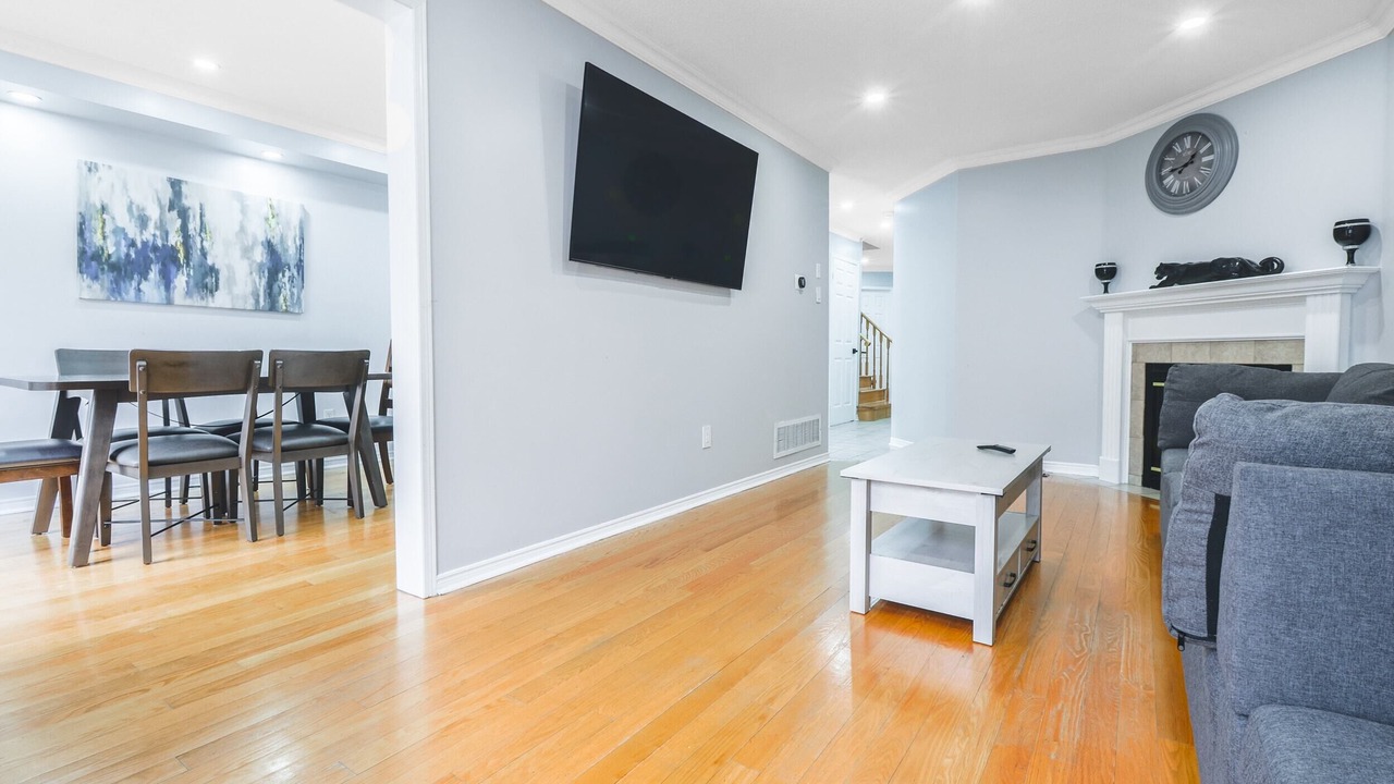 Photo of Livingroom in Vaughan