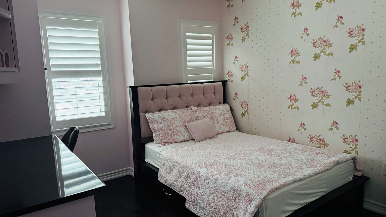 Photo of Bedroom in Pickering