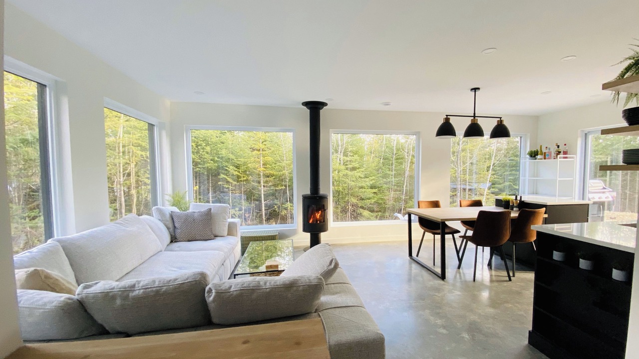 Photo of Livingroom in Disraeli