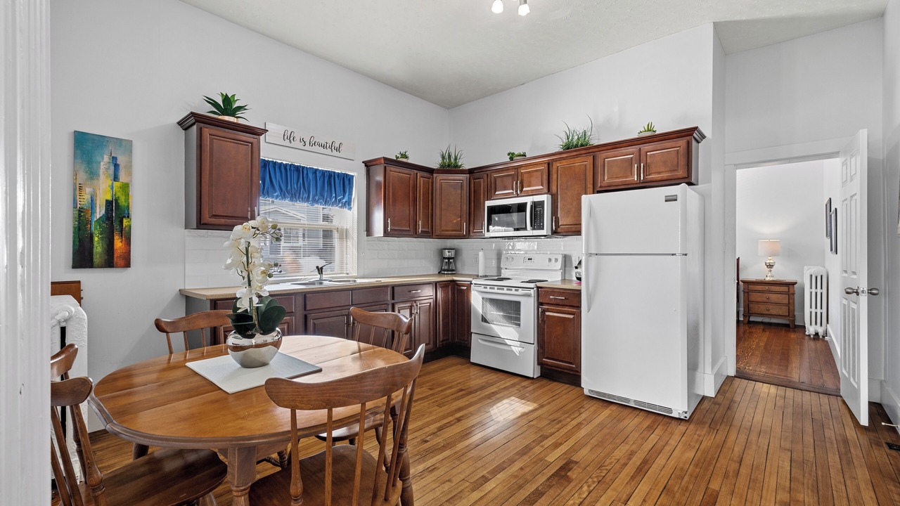 Photo of Kitchen in Queens Square