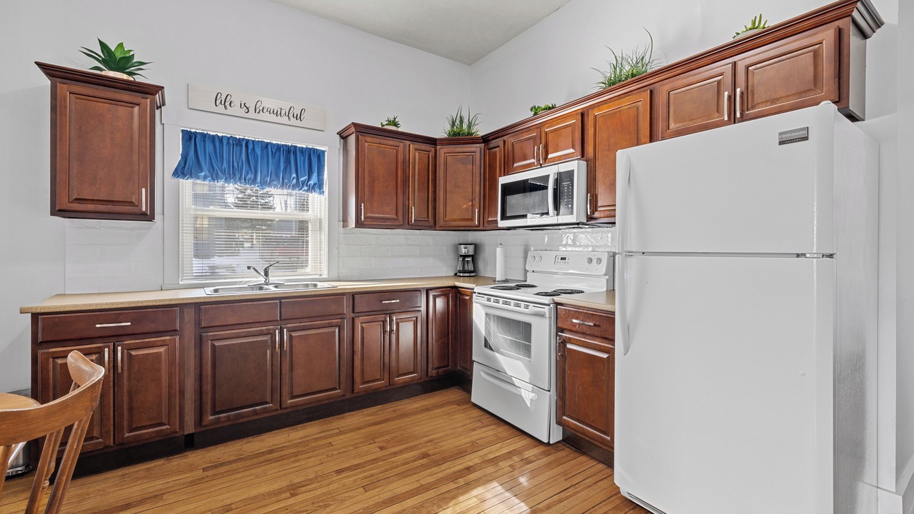 Photo of Kitchen in Queens Square