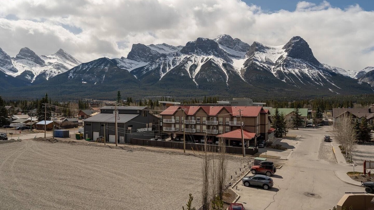 Photo of Others in Canmore