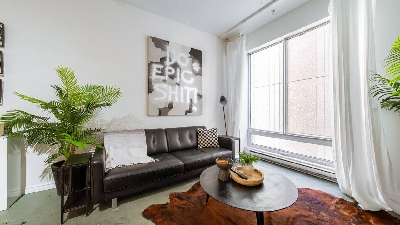 Photo of Livingroom in Downtown Edmonton