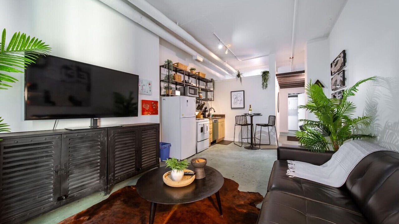 Photo of Livingroom in Downtown Edmonton