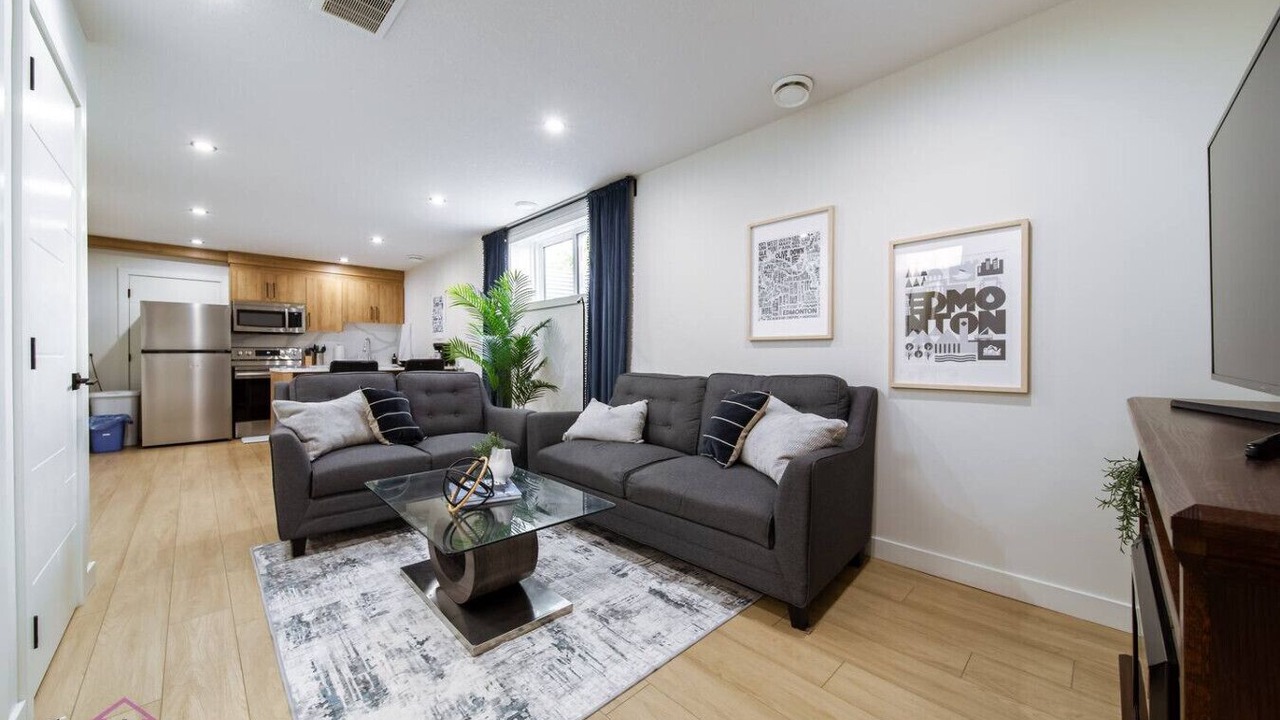 Photo of Livingroom in Jasper Place