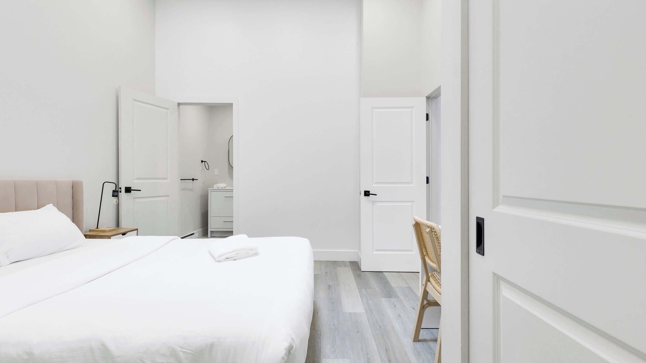 Photo of Bedroom in Griffintown