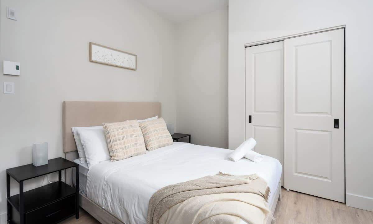 Photo of Bedroom in Griffintown
