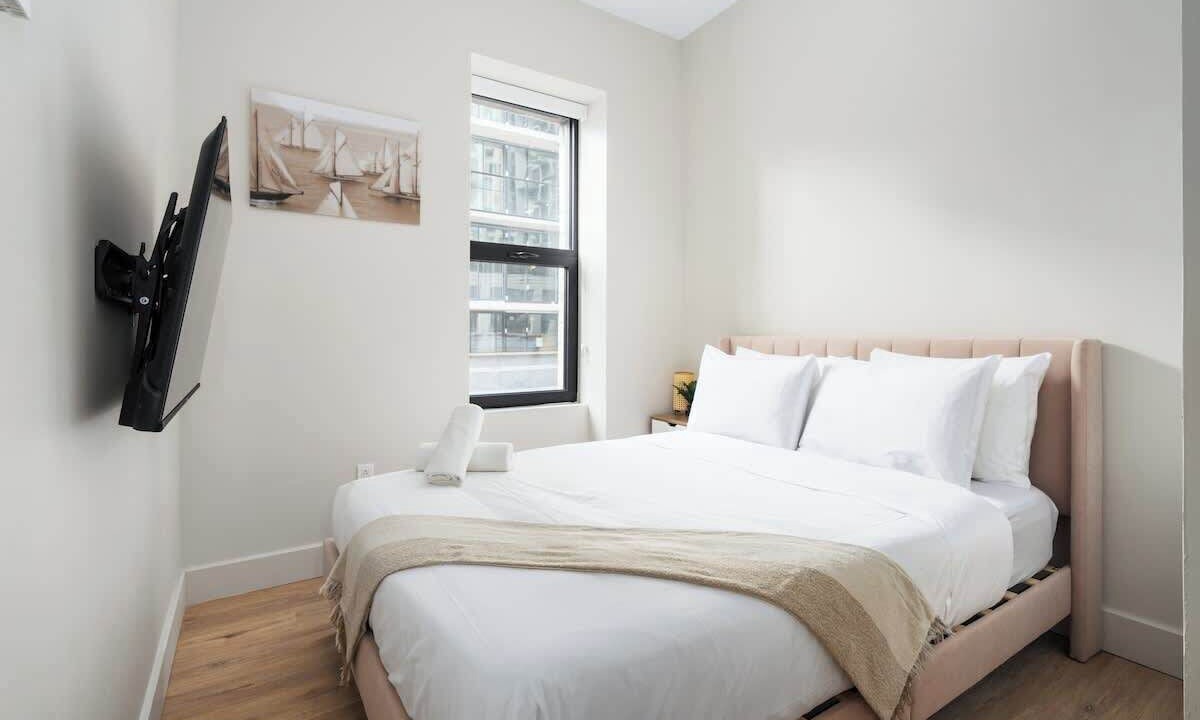 Photo of Bedroom in Griffintown
