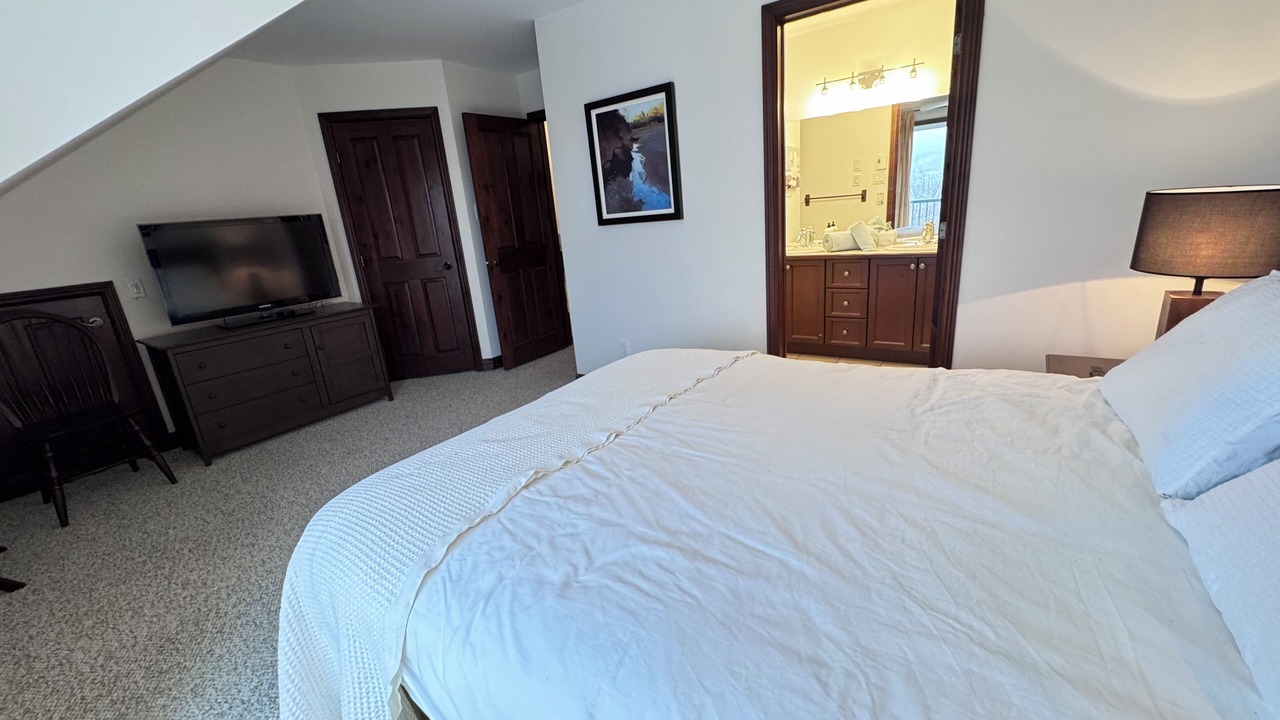 Photo of Bedroom in Mont-Tremblant Village