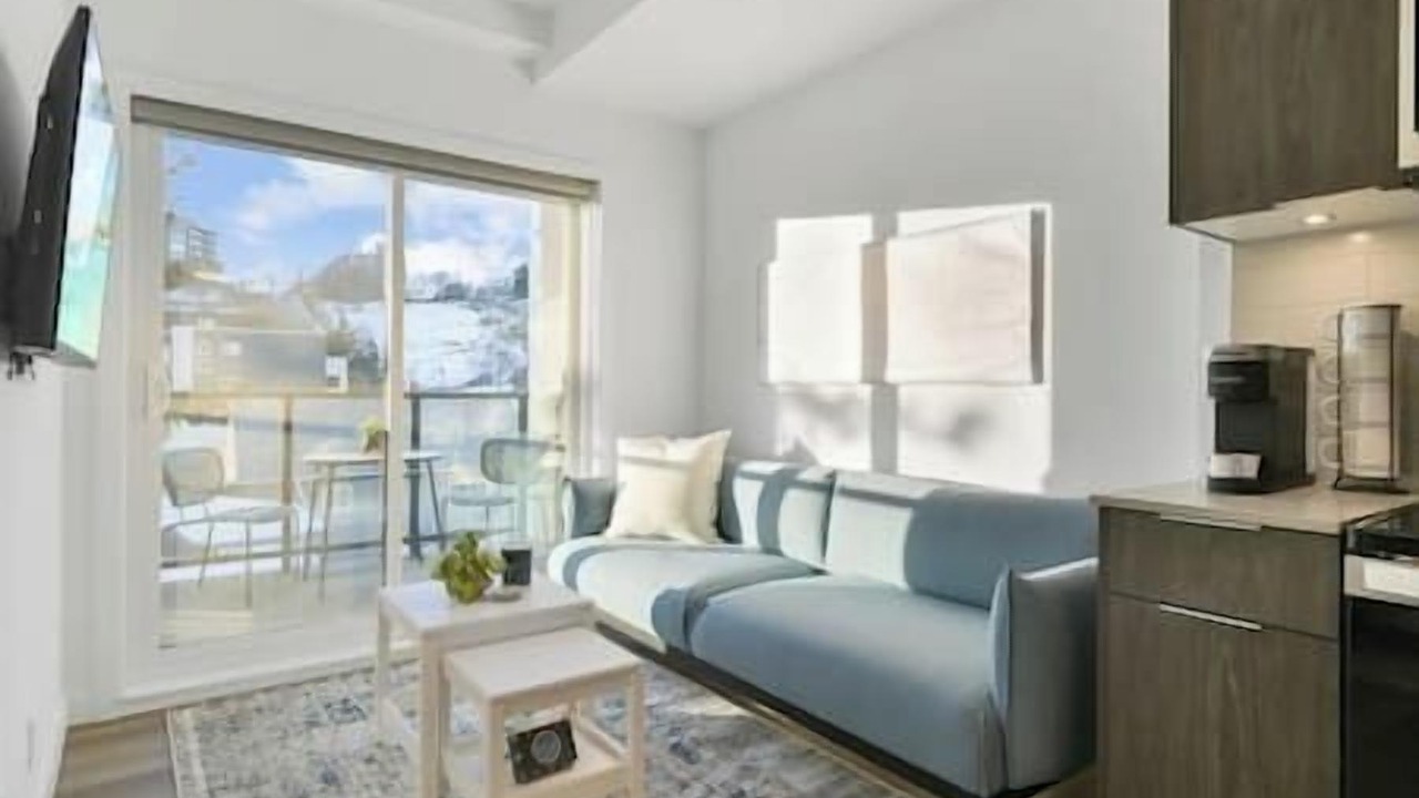 Photo of Livingroom in Crescent Heights