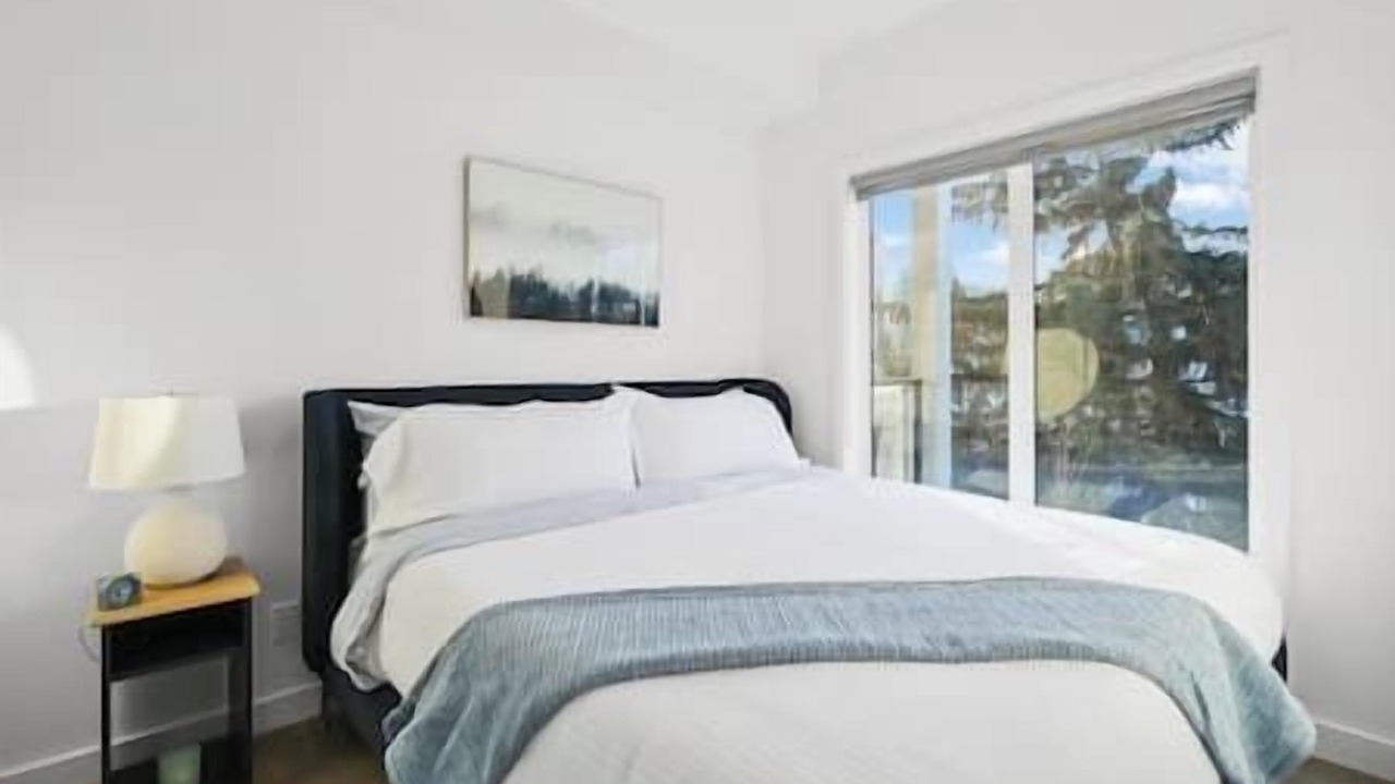 Photo of Bedroom in Crescent Heights
