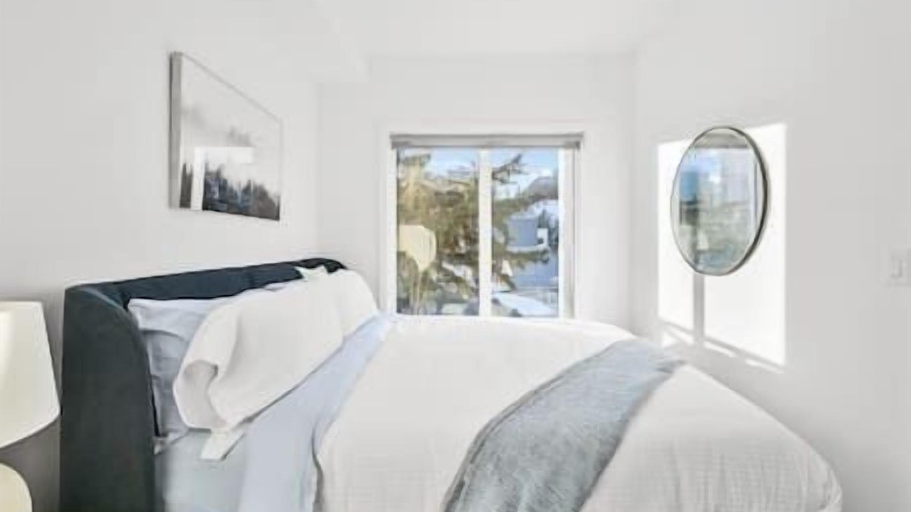Photo of Bedroom in Crescent Heights