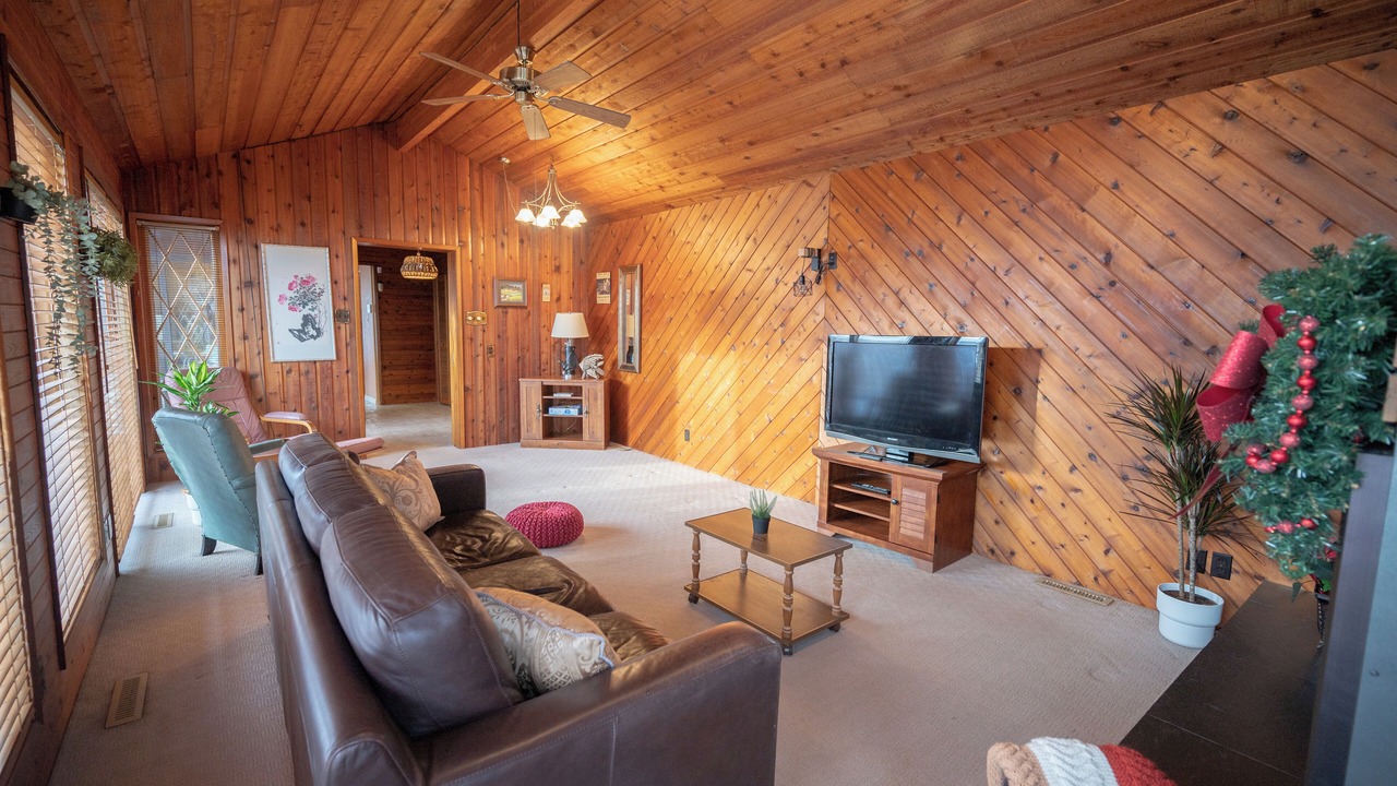 Photo of Livingroom in Mayfield