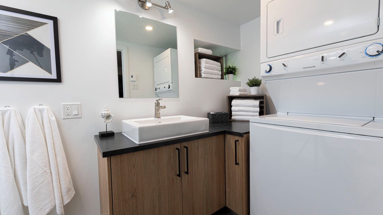 Photo of Bathroom in Saint-Pierre-de-l'lle-d'Orleans