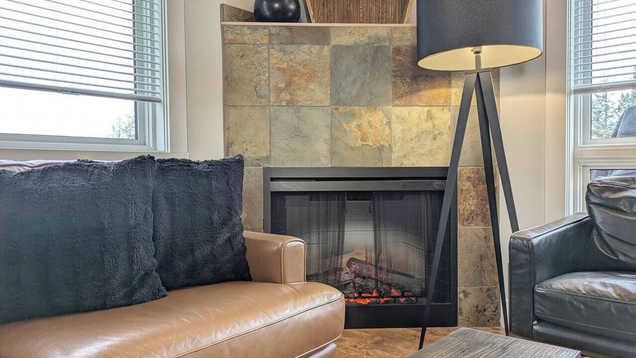 Photo of Livingroom in East Kootenay