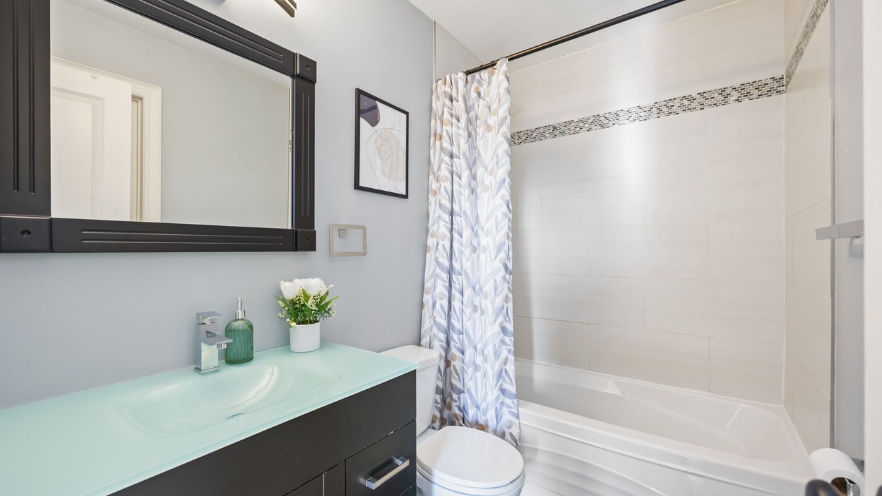 Photo of Bathroom in Broadview North