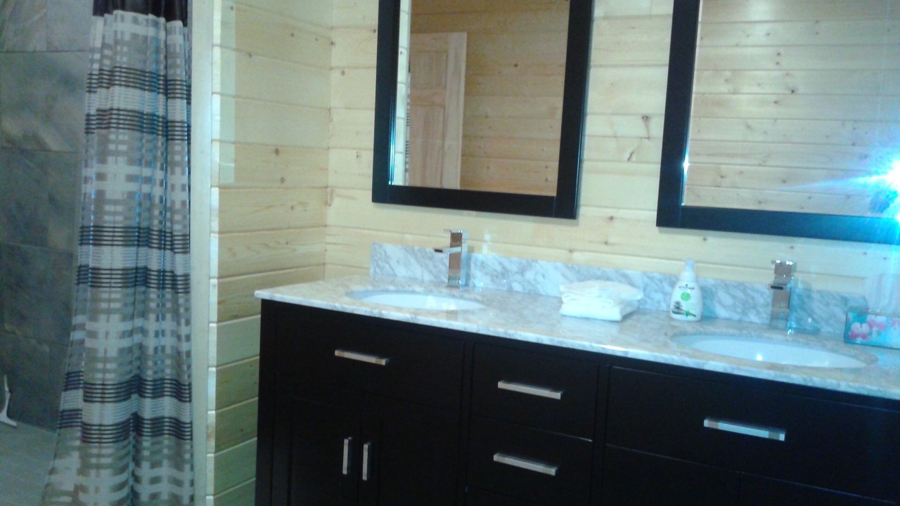 Photo of Bathroom in Saint-Luc-de-Bellechasse