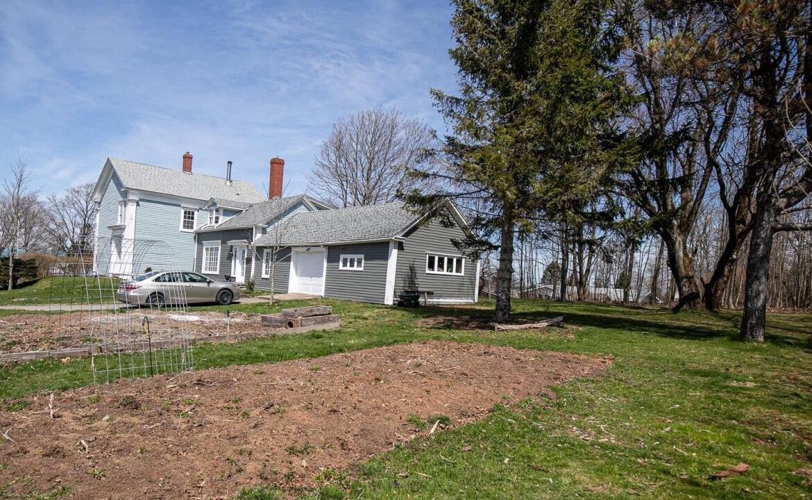 Photo of Outdoor in Amherst