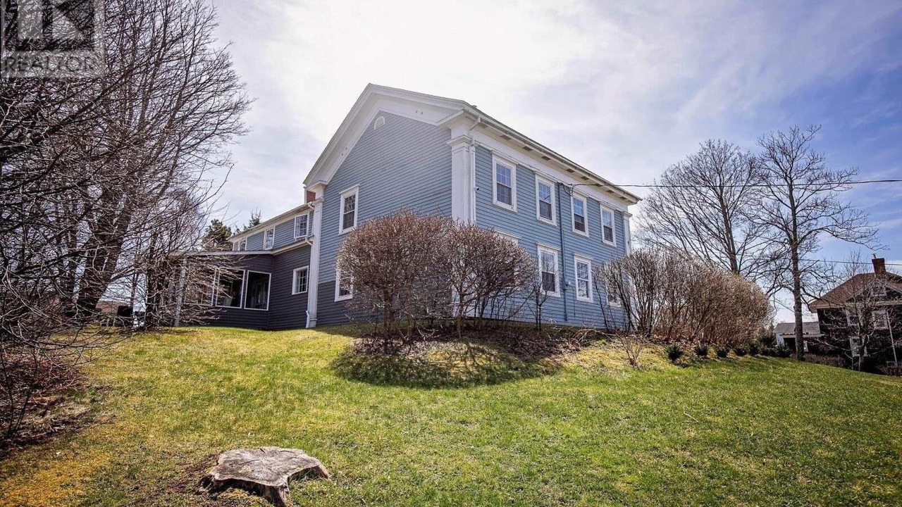Photo of Outdoor in Amherst