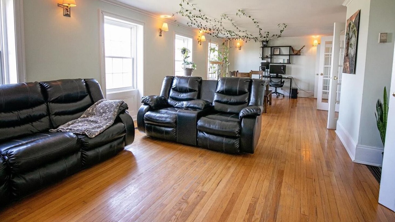 Photo of Livingroom in Amherst