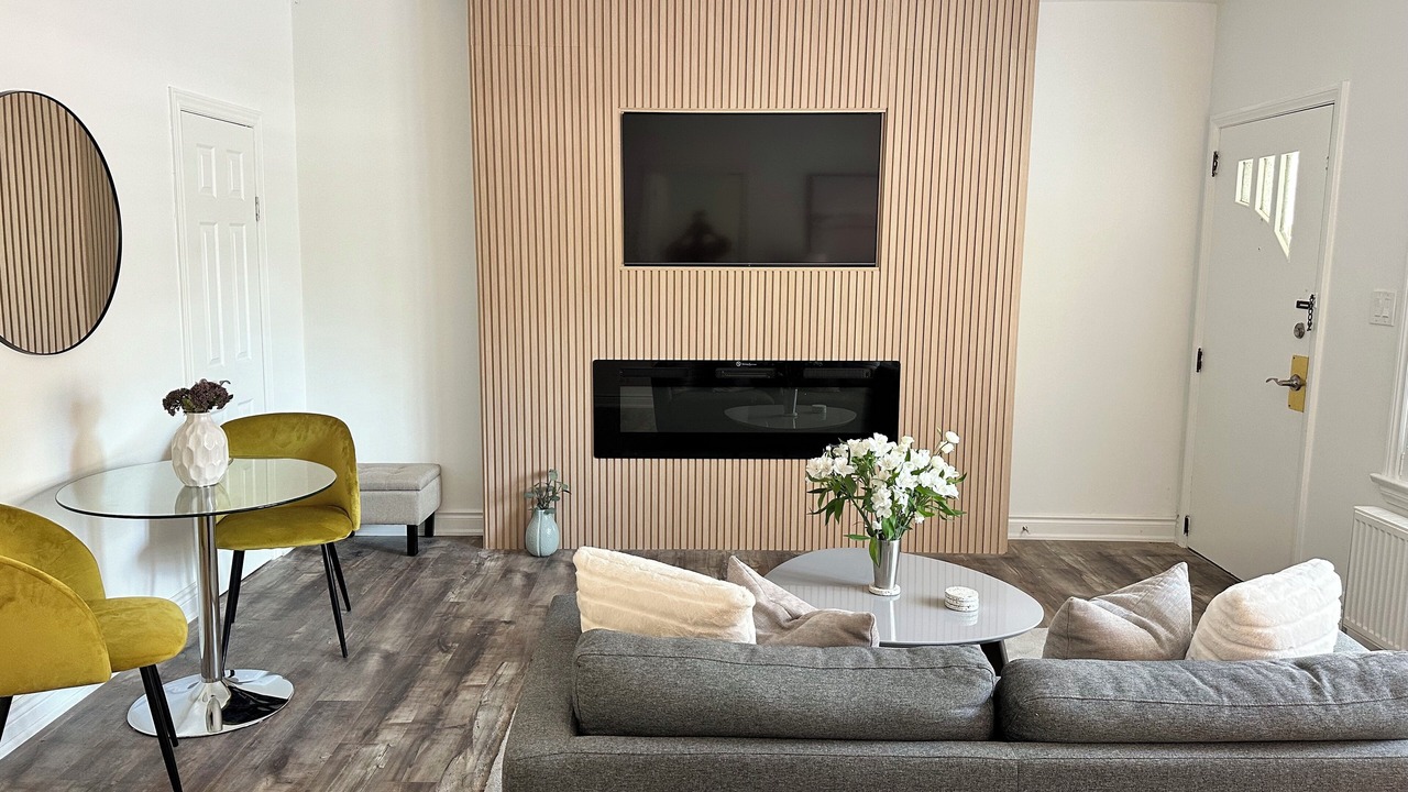 Photo of Livingroom in Downtown