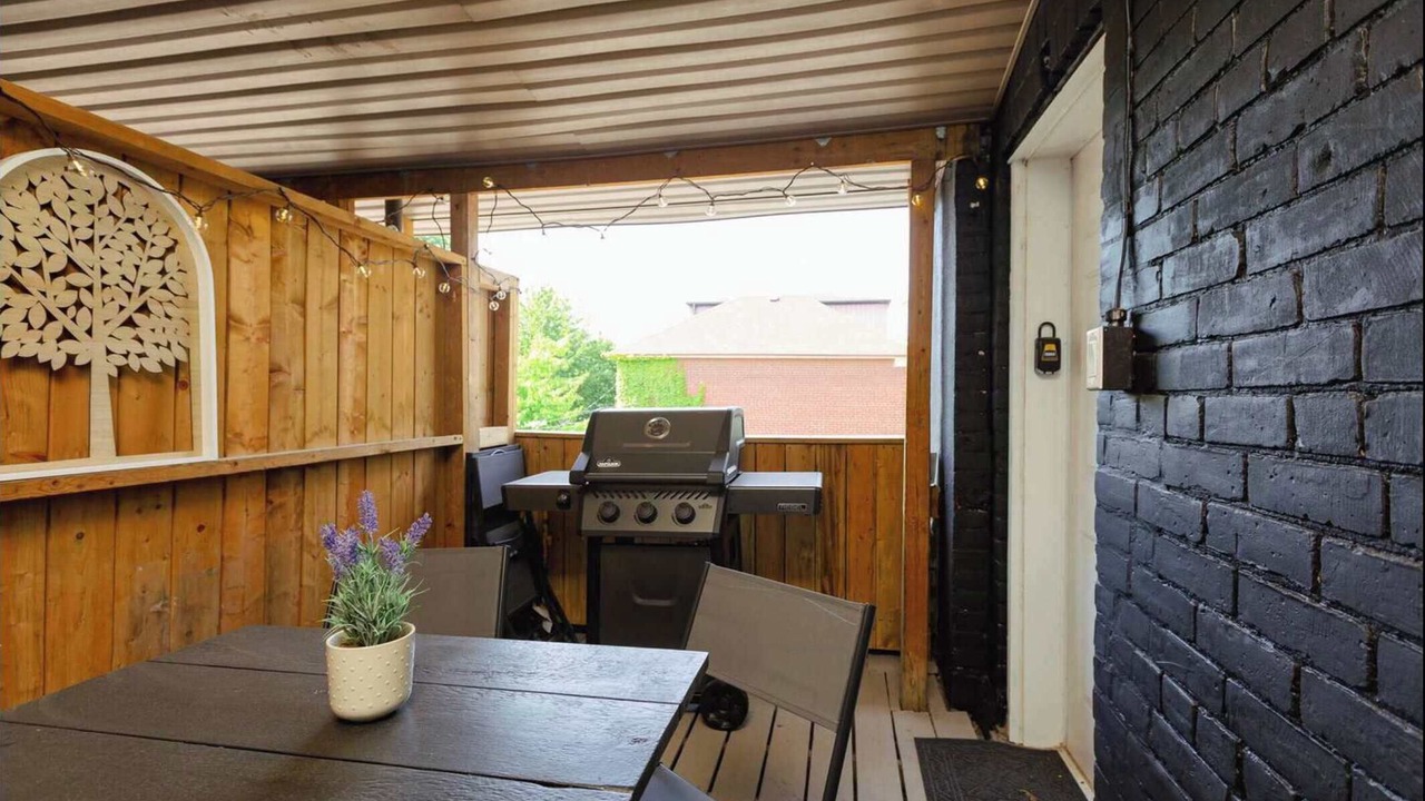 Photo of Outdoor in Leslieville