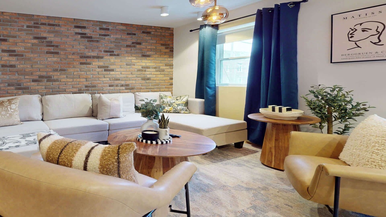 Photo of Livingroom in Leslieville
