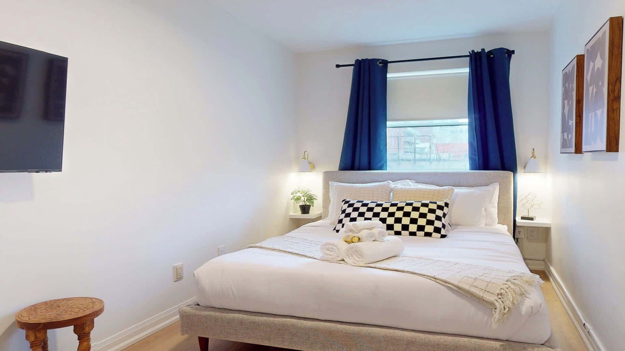 Photo of Bedroom in Leslieville