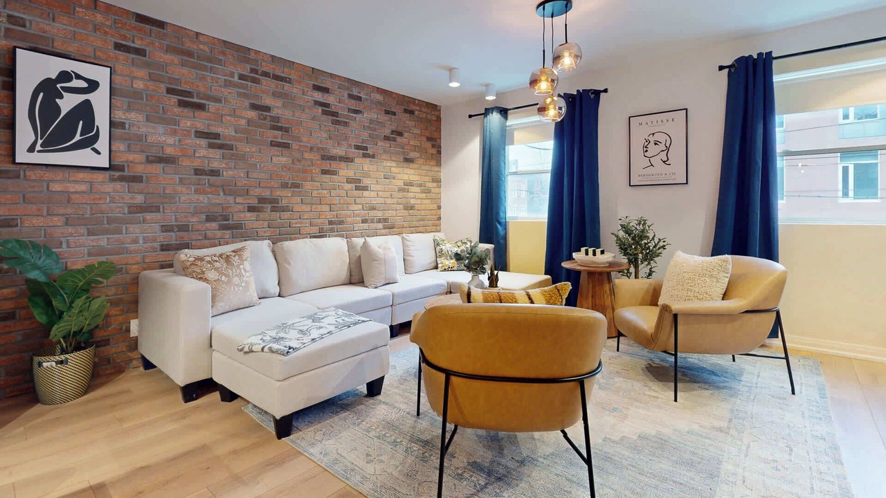 Photo of Livingroom in Leslieville